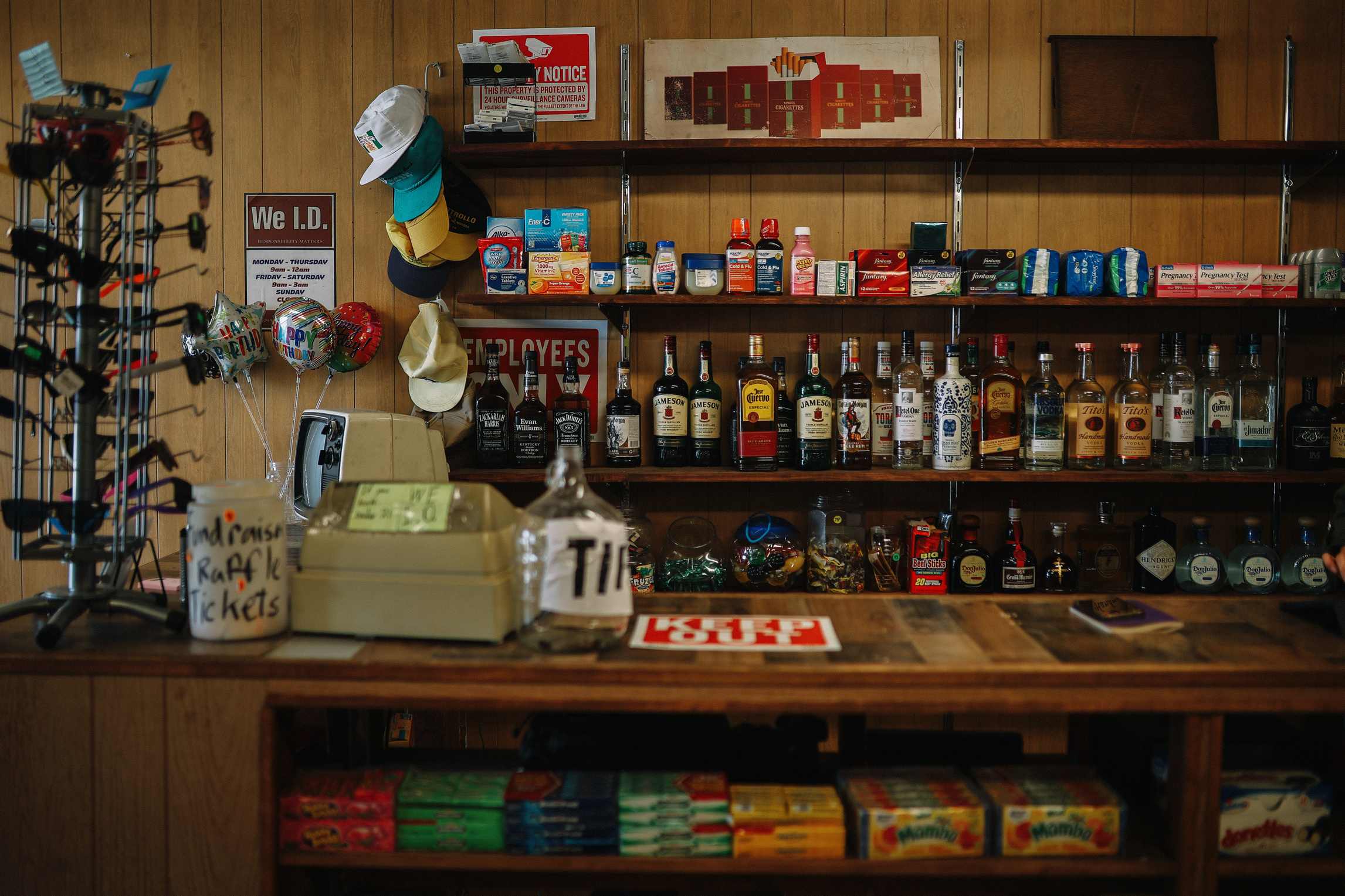 American small convenience store counter